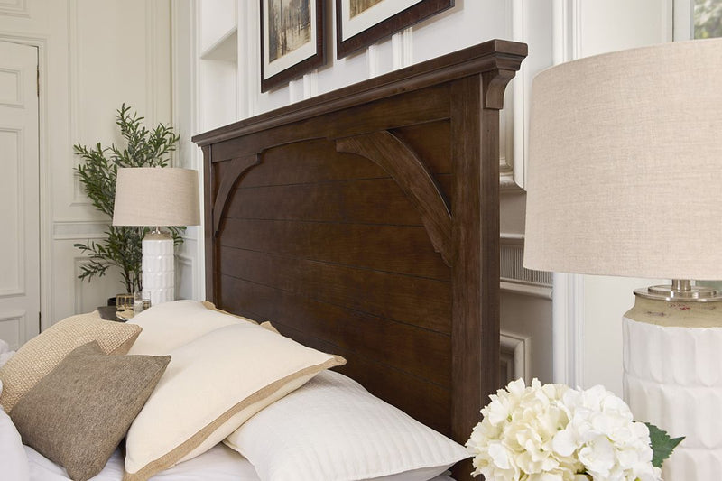 Vaughan Bassett Vista King Mansion Storage Bed in Warm Cherry